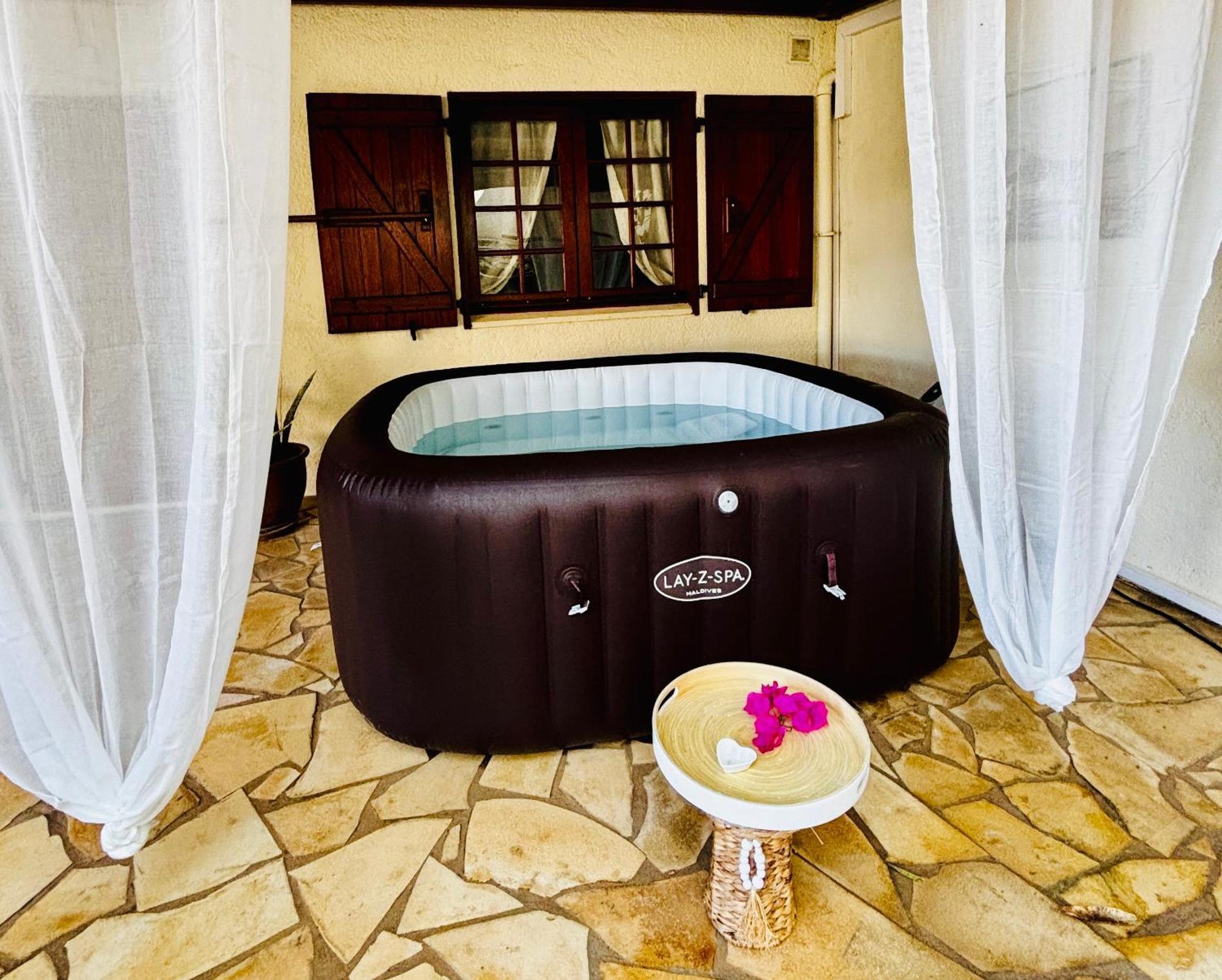 Cocon Romantique La Saline Les Bains Exterior foto